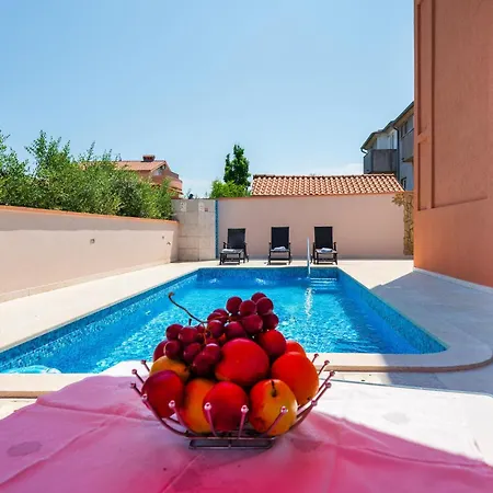 Apartamento Stunning In With Wifi