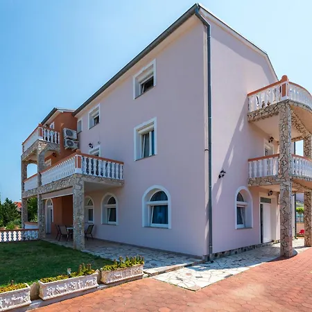 Stunning In With Wifi