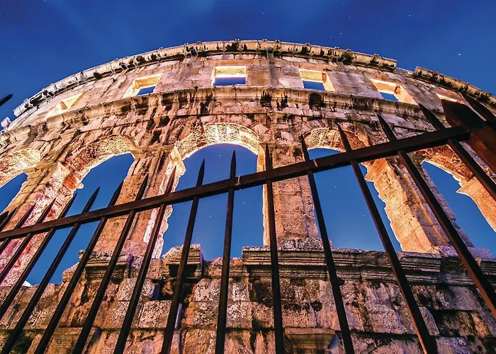 Apartment Stunning In With Wifi Pula